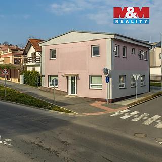Pronájem kanceláře 192 m&sup2; Mělník