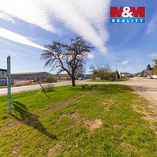 Prodej komerčního pozemku 2221 m&sup2; Kuřim