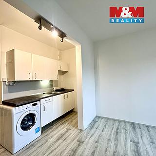 Pronájem bytu 1+kk, garsoniery 28 m&sup2; Zlín