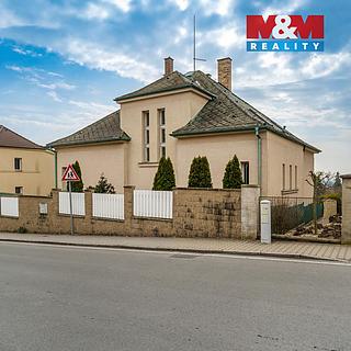 Prodej rodinného domu 431 m&sup2; Dobrovice