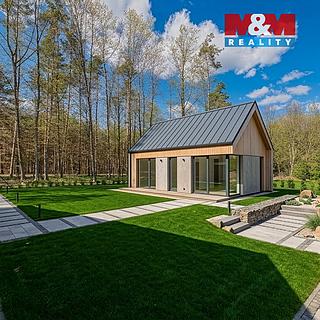 Prodej stavební parcely 470 m&sup2; Holice