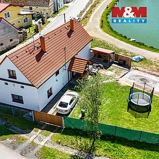 Prodej rodinného domu 84 m&sup2; Pňovany