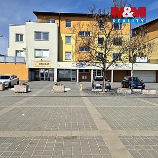 Pronájem obchodu 28 m&sup2; Oslavany