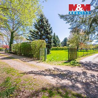 Prodej stavební parcely 819 m&sup2; Bystřice