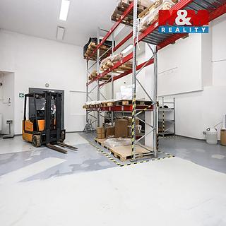 Pronájem skladu 900 m&sup2; Hlubočky