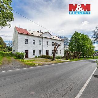 Prodej rodinného domu 371 m&sup2; Pšov
