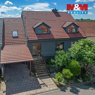 Prodej rodinného domu 262 m&sup2; Hovorany