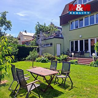 Pronájem bytu 4+1 129 m&sup2; Praha