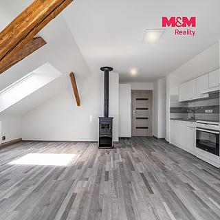 Prodej bytu 2+kk 77 m&sup2; Hořovice