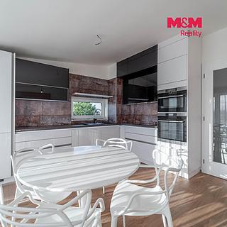 Prodej bytu 5+kk 112 m&sup2; Ořech