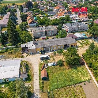 Prodej stavební parcely 1554 m&sup2; Semice