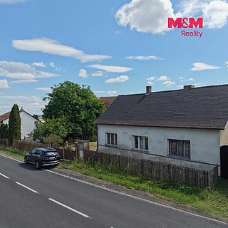 Prodej rodinného domu 130 m&sup2; Vroutek