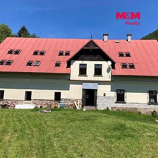 Pronájem chalupy 639 m&sup2; Bernartice