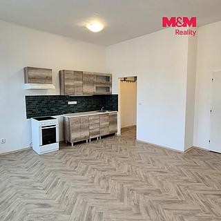 Pronájem bytu 2+kk 66 m&sup2; Kladno