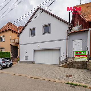 Prodej rodinného domu 90 m&sup2; Perná