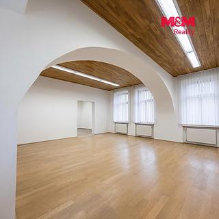 Pronájem obchodu 73 m&sup2; Bruntál