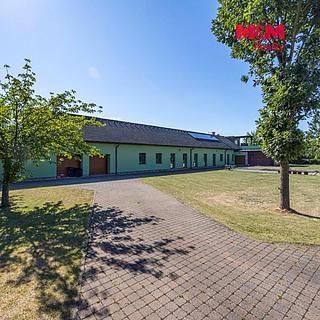 Prodej rodinného domu 520 m&sup2; Přerov nad Labem