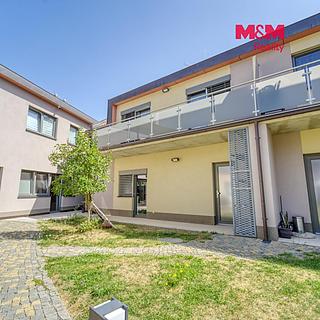 Prodej bytu 4+kk 120 m&sup2; Starý Plzenec