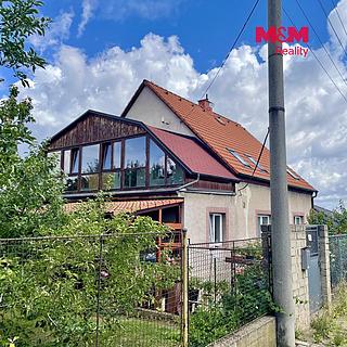 Pronájem bytu 3+1 72 m&sup2; Pchery
