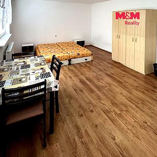 Pronájem bytu 3+1 100 m&sup2; Litomyšl