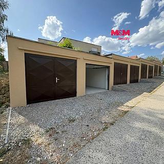 Prodej garáže 18 m&sup2; Loděnice