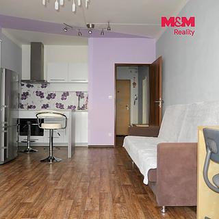 Pronájem bytu 1+kk, garsoniery 30 m&sup2; Hradec Králové