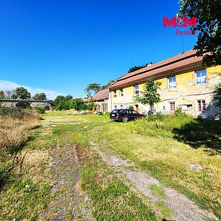 Prodej rodinného domu 424 m&sup2; Měcholupy
