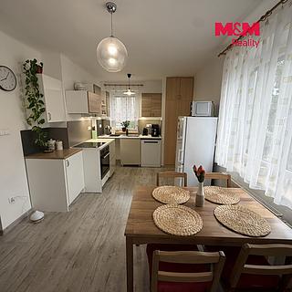 Pronájem bytu 3+1 80 m&sup2; Opava