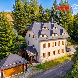 Prodej rodinného domu 270 m&sup2; Loučná pod Klínovcem