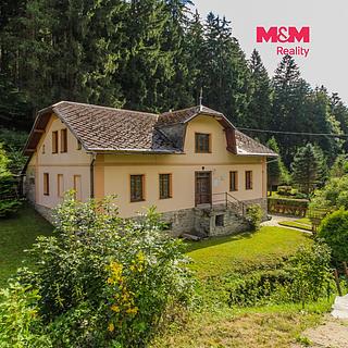 Prodej rodinného domu 229 m&sup2; Hanušovice