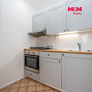 Prodej bytu 1+kk, garsoniery 35 m&sup2; Hradec Králové