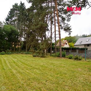 Prodej stavební parcely 2828 m&sup2; Družec