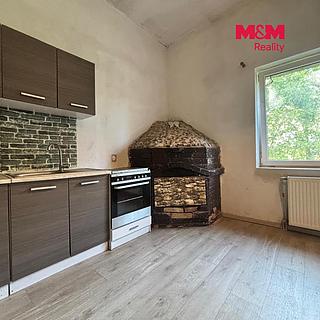 Pronájem bytu 3+1 100 m&sup2; Nemanice