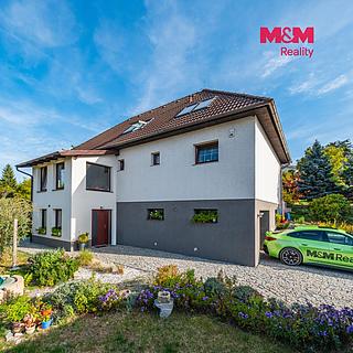 Prodej rodinného domu 275 m&sup2; Psáry