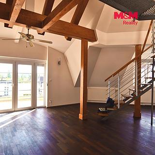 Pronájem bytu 3+1 162 m&sup2; Praha