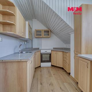 Pronájem bytu 2+1 66 m&sup2; Přimda