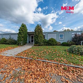 Prodej obchodu 290 m&sup2; Bernartice