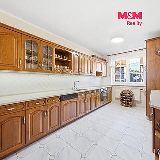 Prodej rodinného domu 224 m&sup2; Chrudim
