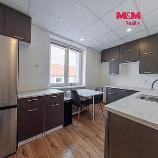Prodej bytu 4+1 85 m&sup2; Sokolov