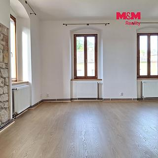 Pronájem bytu 3+1 104 m&sup2; Snědovice