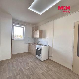 Pronájem bytu 1+1 30 m&sup2; Liběšice