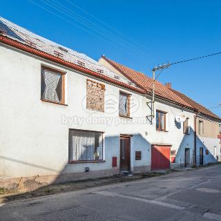 Prodej rodinného domu 110 m² Hoštka, Malá strana