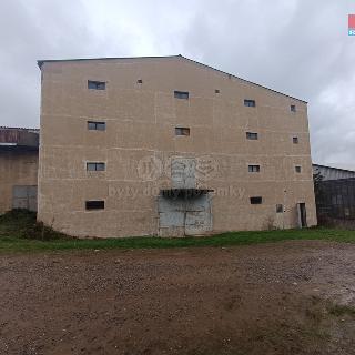 Prodej výrobního objektu 1200 m² Domoušice