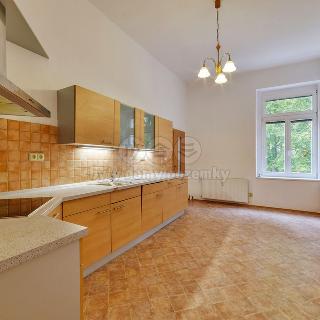 Pronájem bytu 3+1 77 m² Mariánské Lázně, Hlavní třída