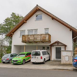 Prodej bytu 1+kk a garsoniéry 73 m² Klatovy, Zahradní