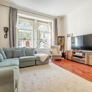 Prodej bytu 2+1 77 m² Praha, Březinova