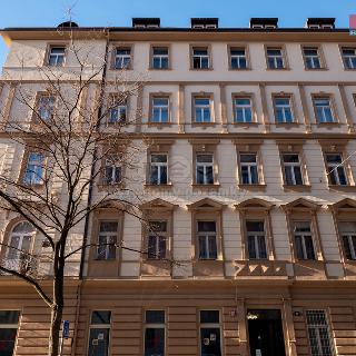 Prodej bytu 2+kk 71 m² Praha, Zborovská