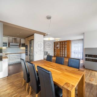 Prodej rodinného domu 194 m² Hostivice, Kutnauerova