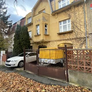 Pronájem skladu 150 m² Praha, Vokovická