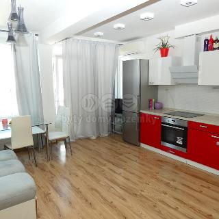 Prodej bytu 2+kk 41 m² Praha